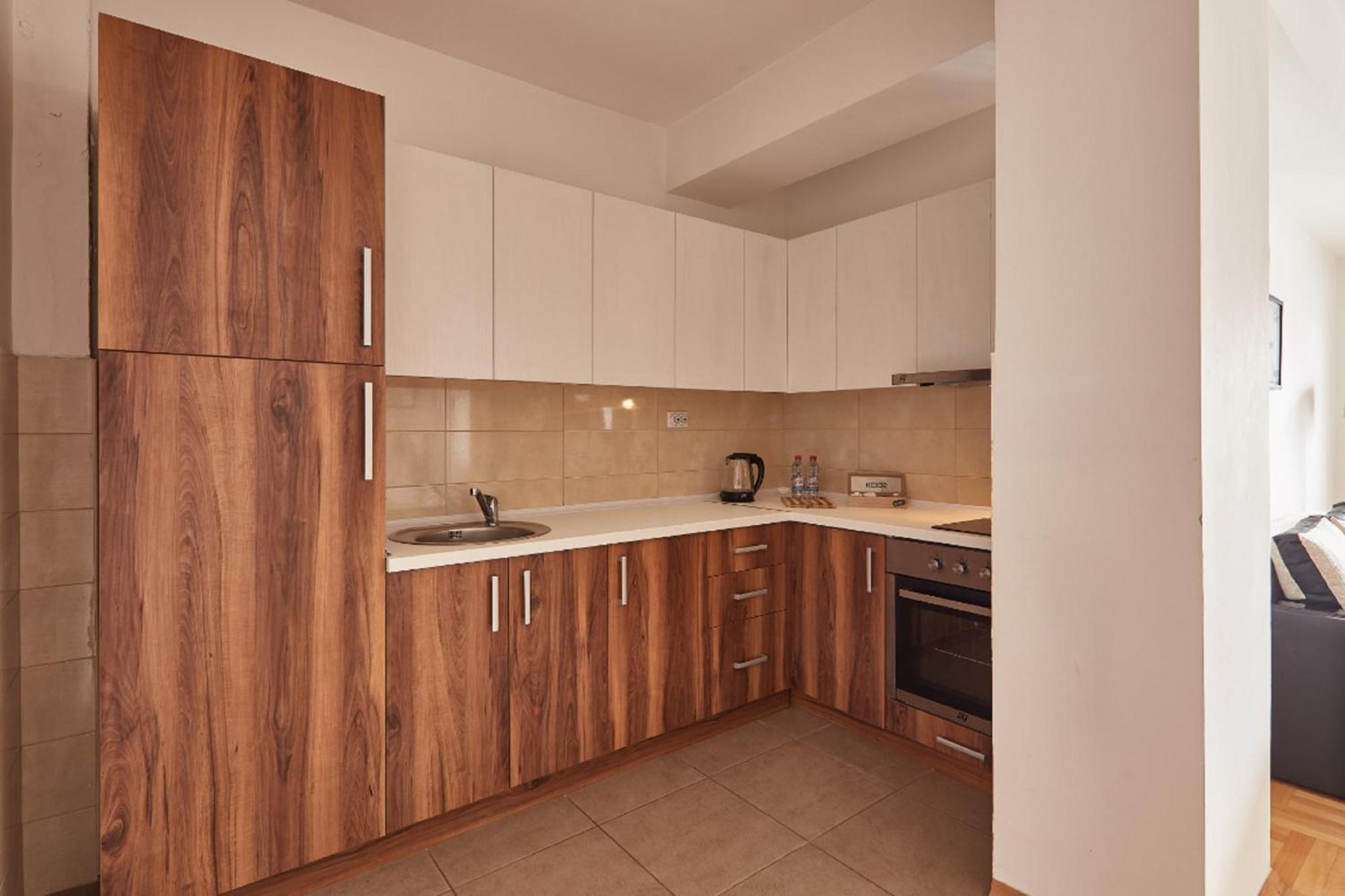 Urban Hostel & Apartments สโกเปีย ภายนอก รูปภาพ
