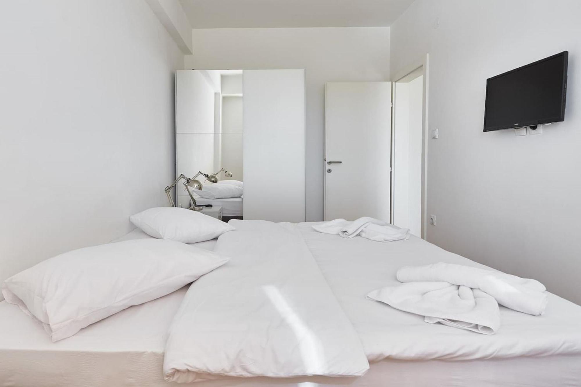 Urban Hostel & Apartments สโกเปีย ภายนอก รูปภาพ