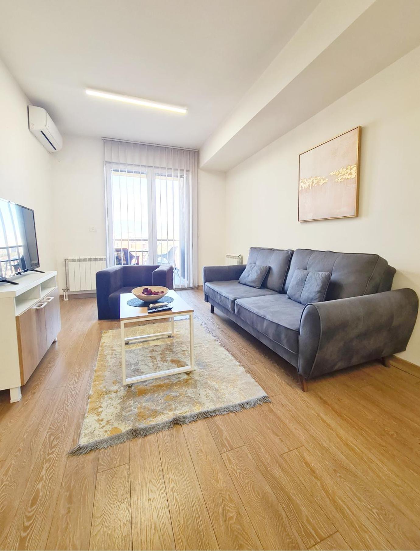 Urban Hostel & Apartments สโกเปีย ภายนอก รูปภาพ