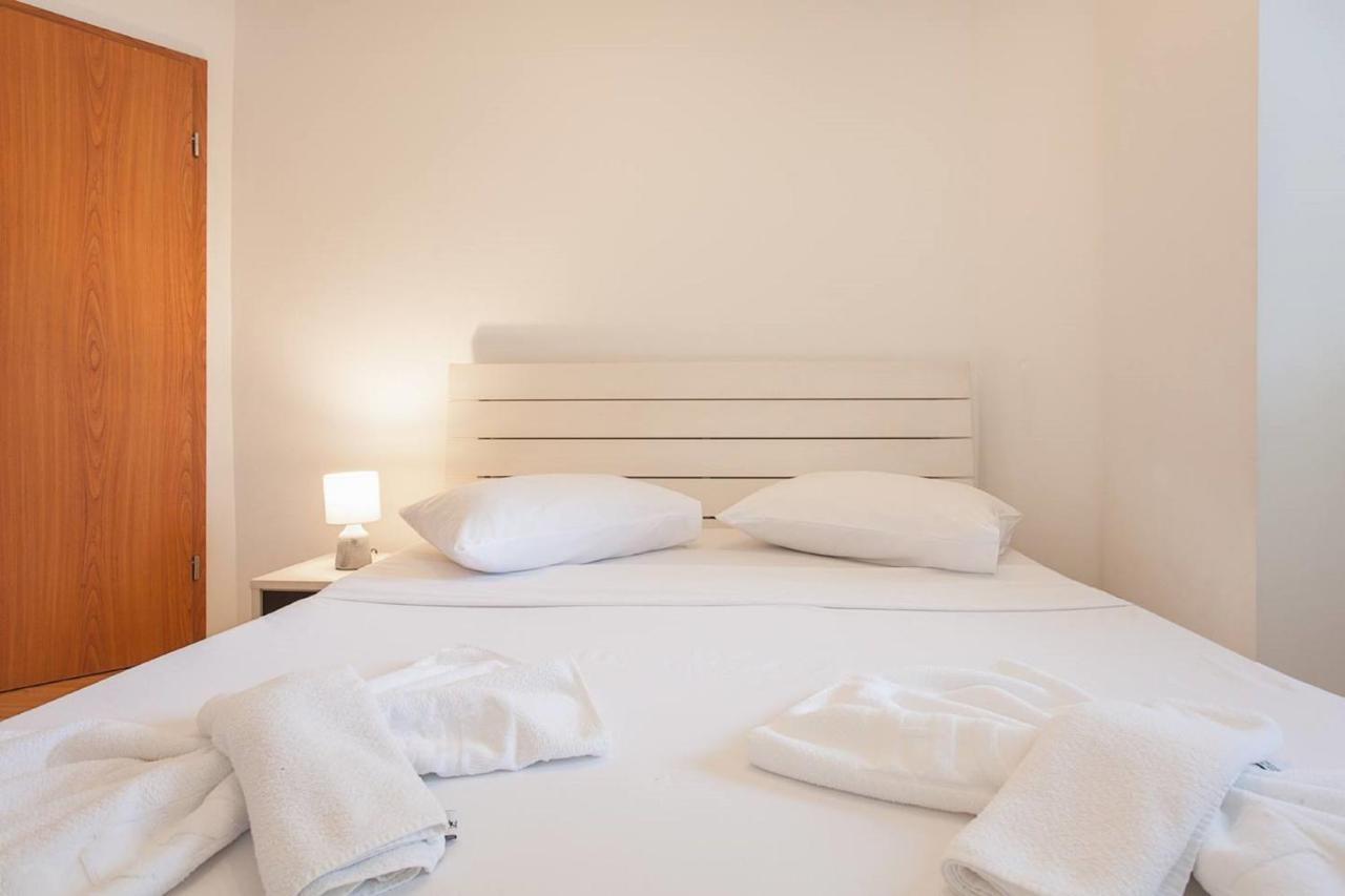 Urban Hostel & Apartments สโกเปีย ภายนอก รูปภาพ