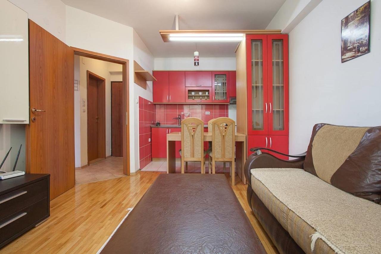 Urban Hostel & Apartments สโกเปีย ภายนอก รูปภาพ