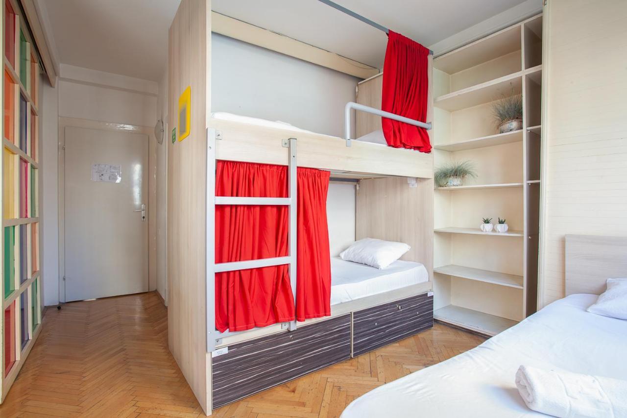 Urban Hostel & Apartments สโกเปีย ภายนอก รูปภาพ