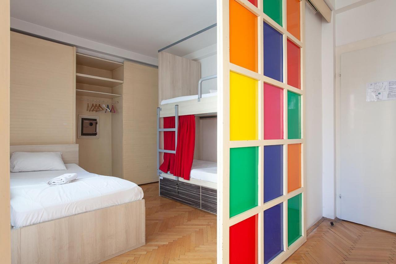 Urban Hostel & Apartments สโกเปีย ภายนอก รูปภาพ
